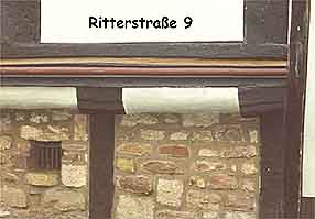 ri_09_sockel_98_w.jpg (12935 Byte)
